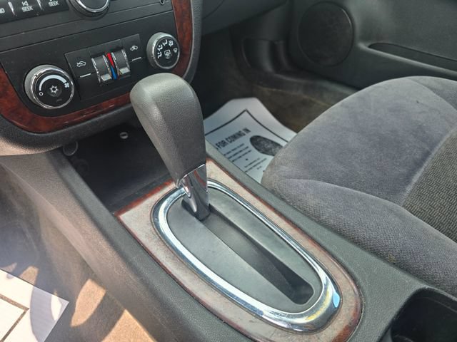 Used 2009 Chevrolet Impala LT FWD image 14