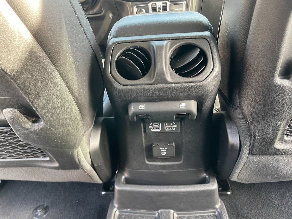 Used 2023 Jeep Wrangler Unlimited Rubicon 4xe w/ Cold Weather Group AWD/4WD image 27