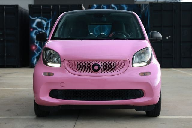 Used 2016 smart fortwo passion RWD image 20