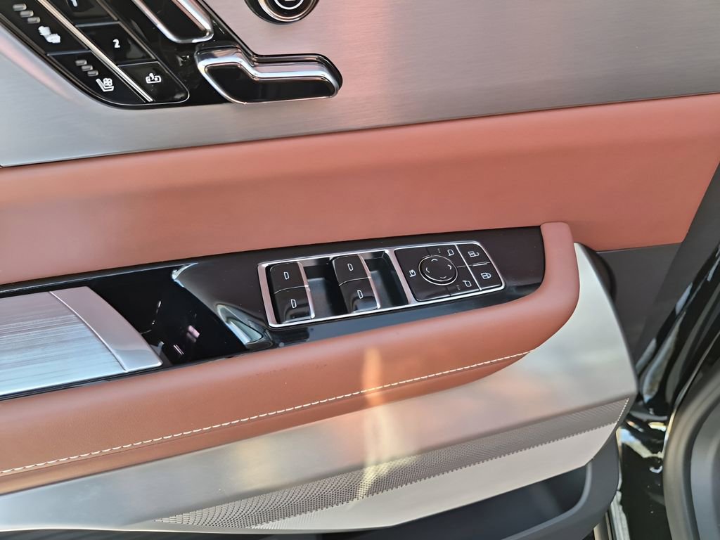 New 2026 Cadillac Vistiq Platinum w/ LPO, Floor Liner Package image 29