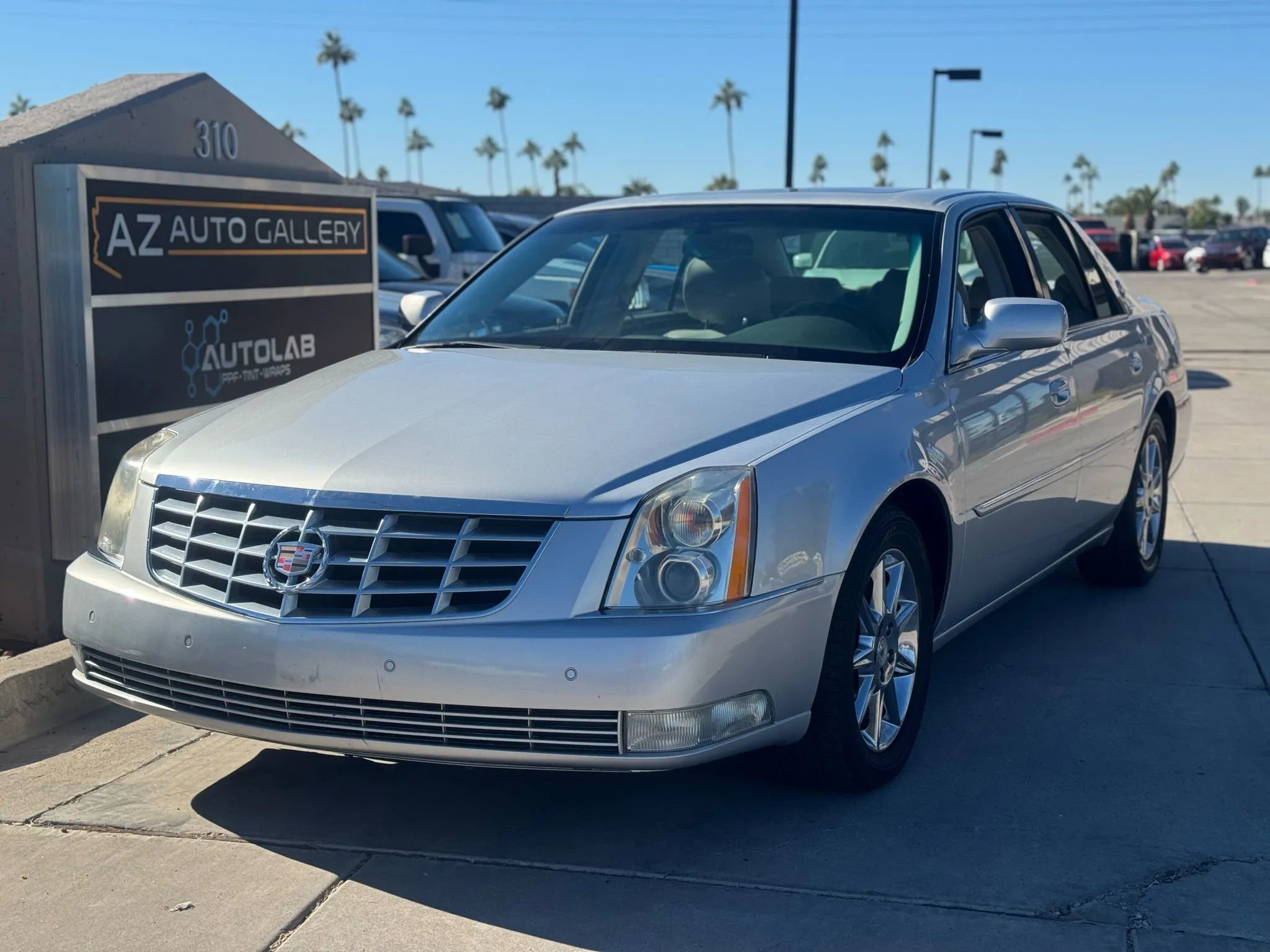 Used 2011 Cadillac DTS Luxury image 2