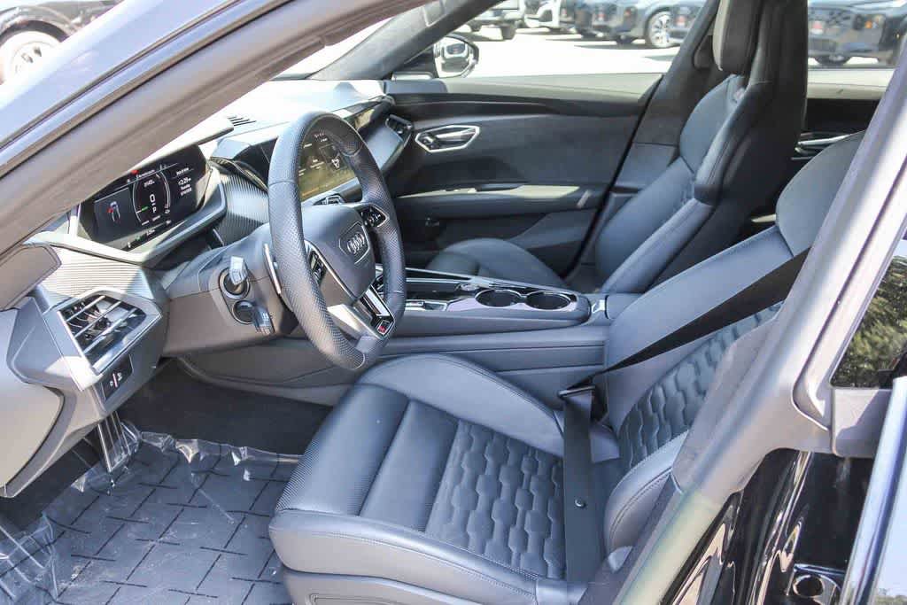 Used 2023 Audi RS e-tron GT w/ Carbon Performance Package AWD/4WD image 18
