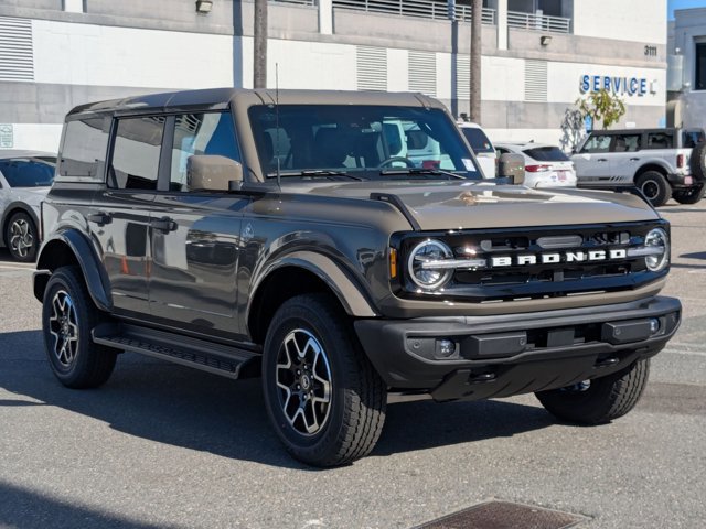 New 2026 Ford Bronco Outer Banks image 7