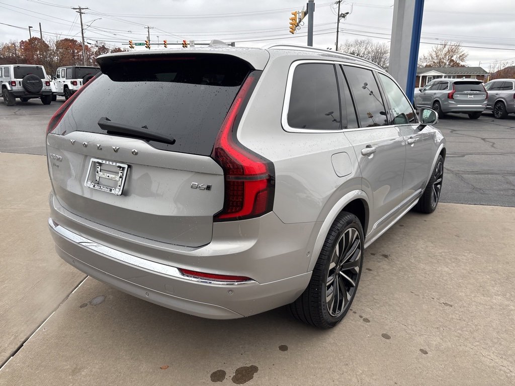 Certified 2025 Volvo XC90 B6 Plus image 5