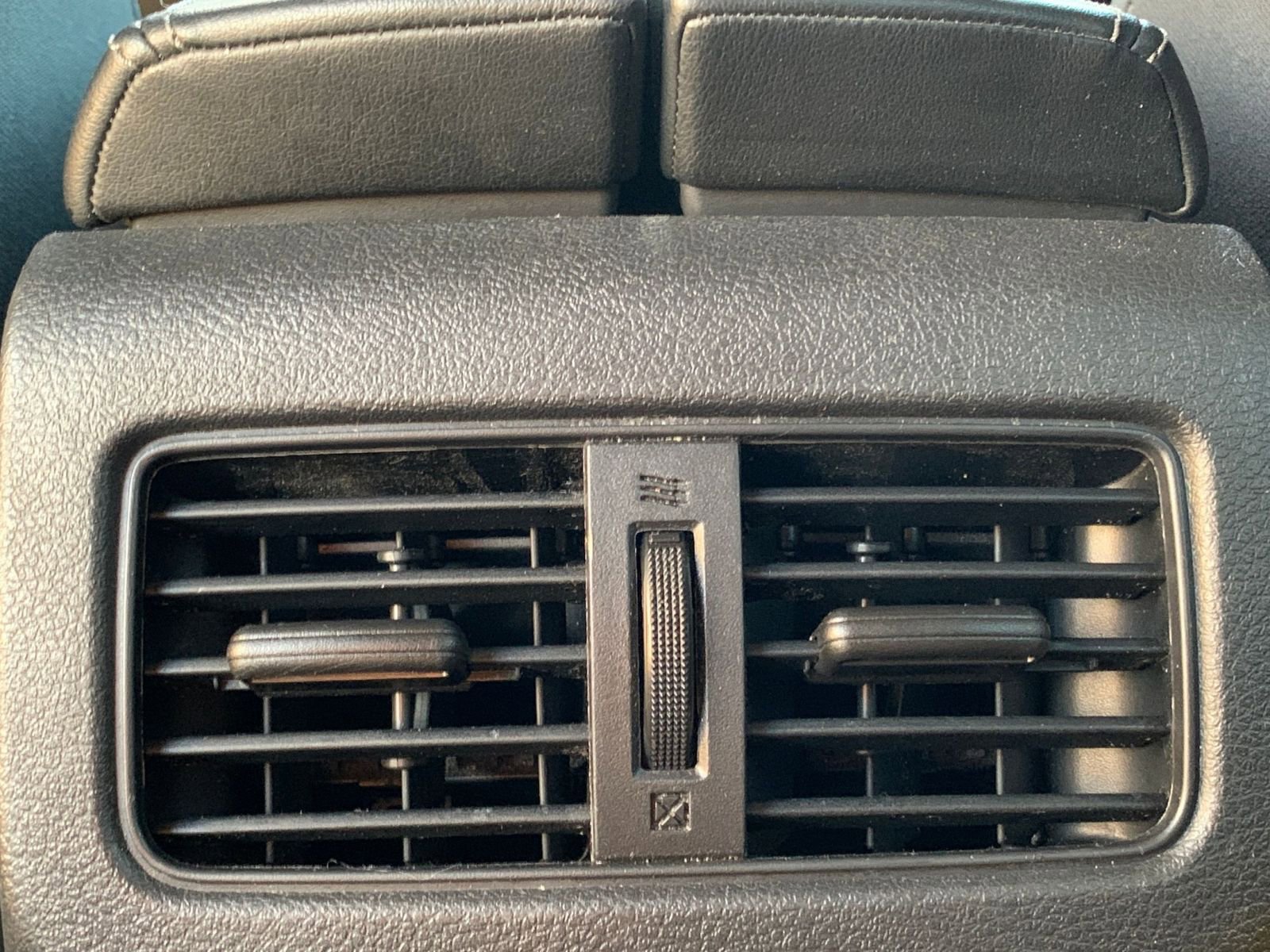 Used 2023 Nissan Rogue SV image 24