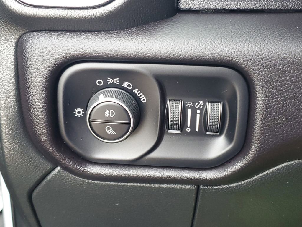 Used 2024 RAM 2500 Rebel AWD/4WD image 21