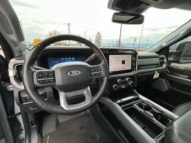 Used 2025 Ford F350 Lariat w/ Black Appearance Package image 28