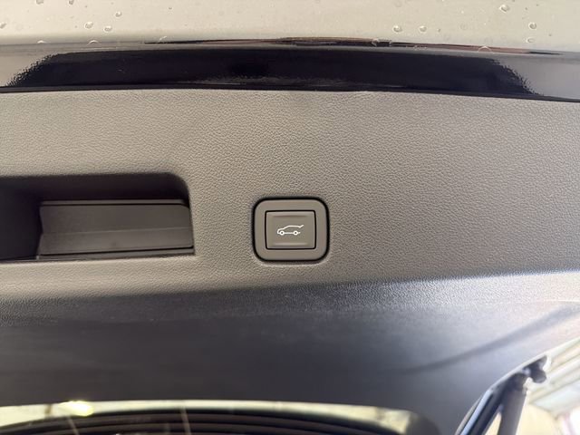 New 2026 Chevrolet Traverse LT w/ Sun and Wheel Package image 19