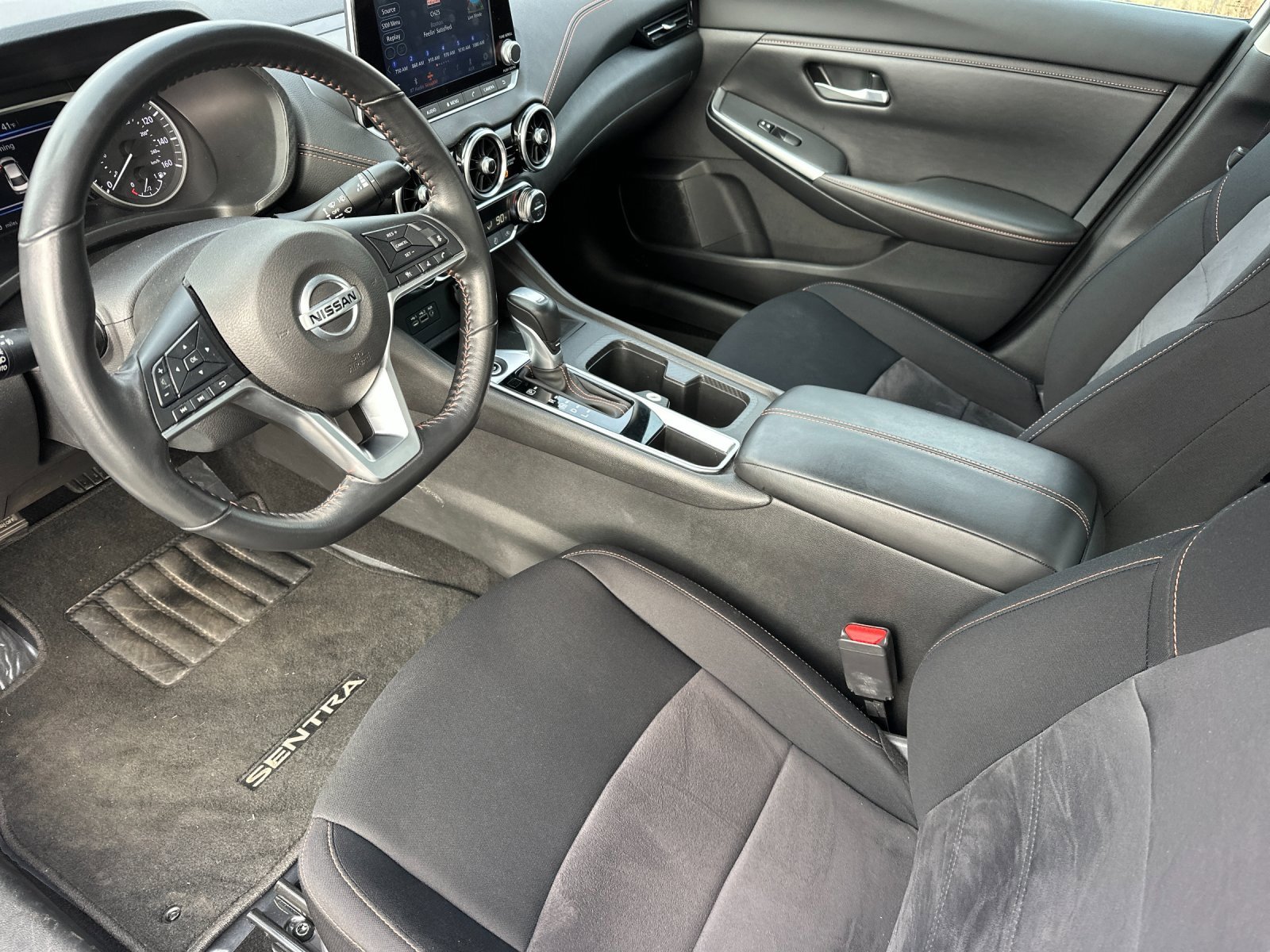 Used 2023 Nissan Sentra SR w/ Midnight Edition Package image 9