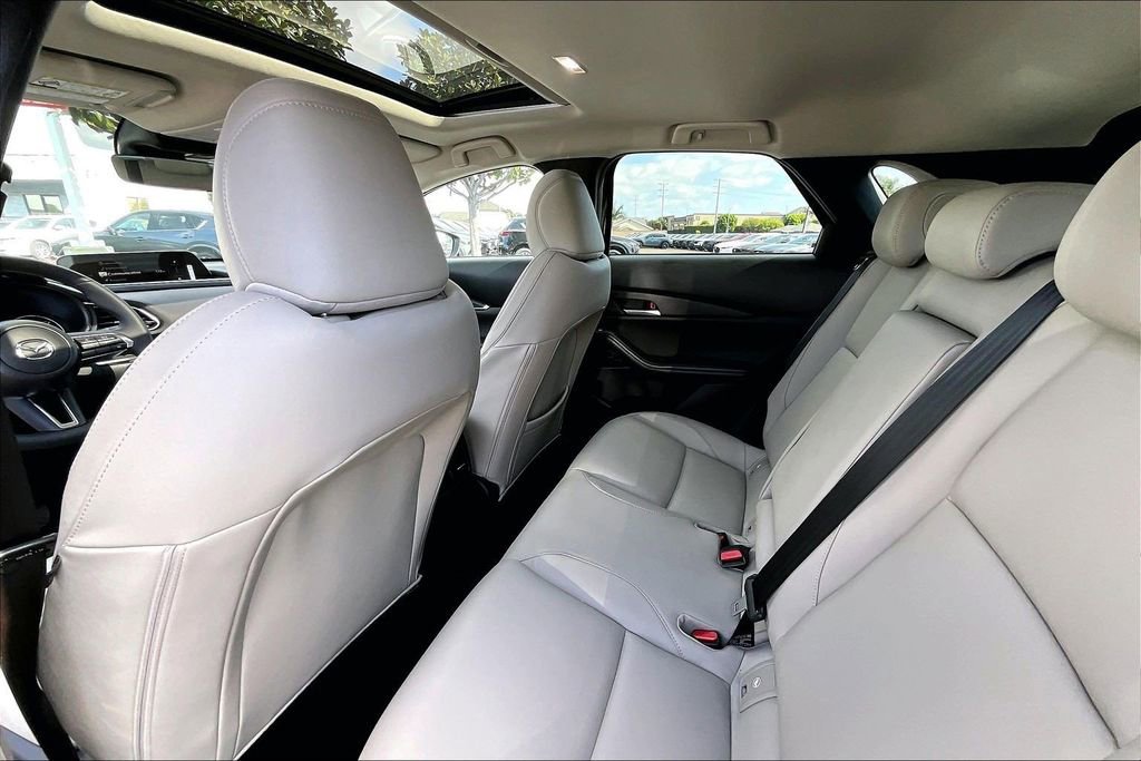 Used 2025 MAZDA CX-30 AWD 2.5 S w/ Preferred Package image 16