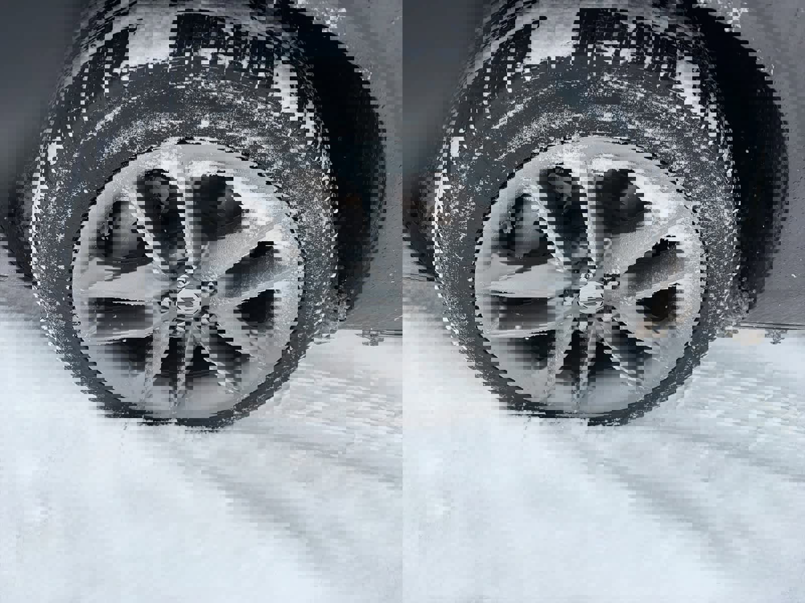 Used 2021 Dodge Challenger SXT w/ Plus Package image 7