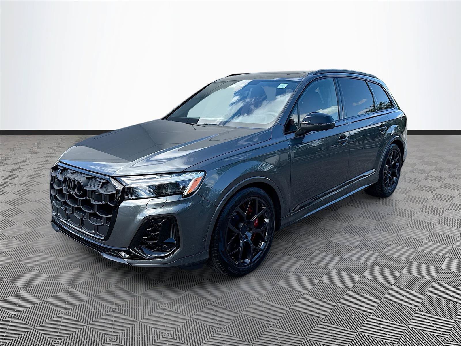 New 2026 Audi SQ7 Premium Plus AWD/4WD image 3
