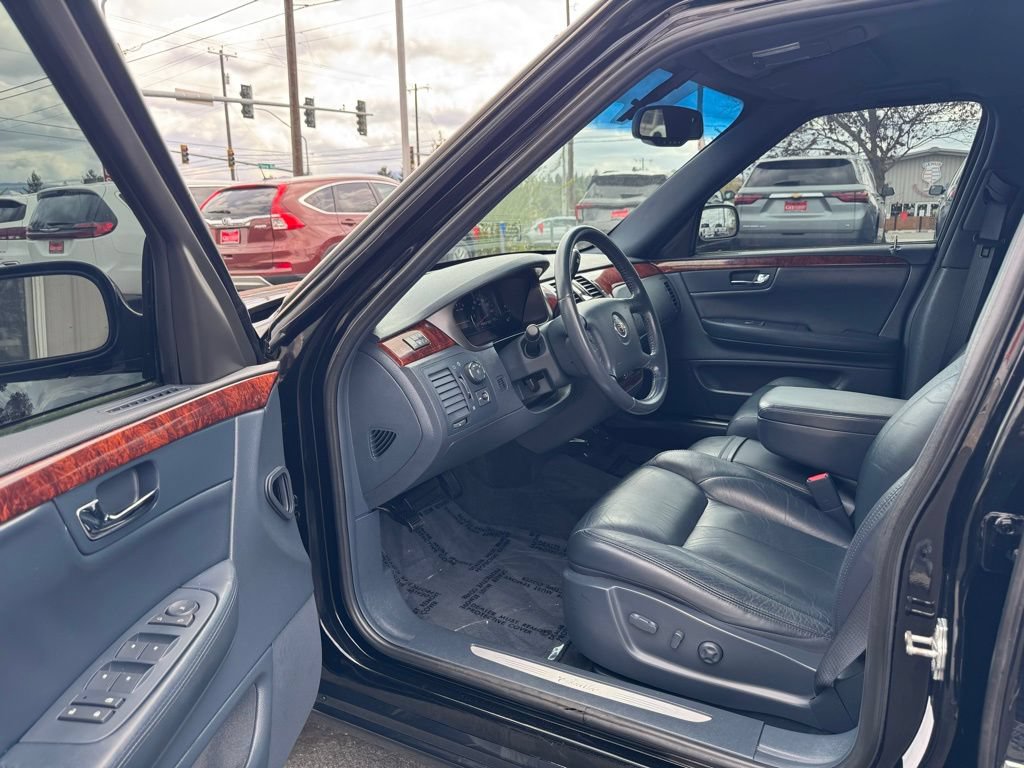 Used 2010 Cadillac DTS Limousine FWD image 10