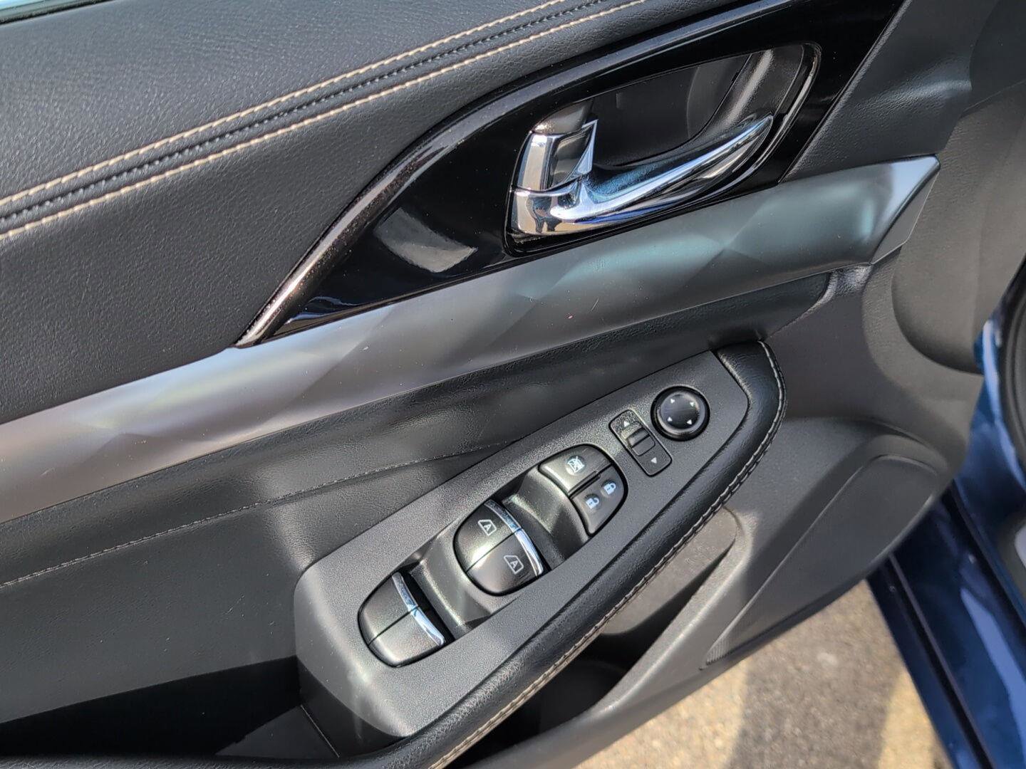 Used 2023 Nissan Maxima SL image 18