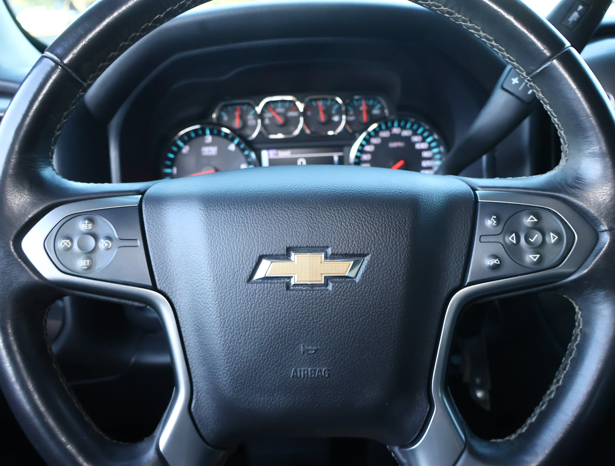 Used 2018 Chevrolet Silverado 1500 LT w/ Texas Edition RWD image 11
