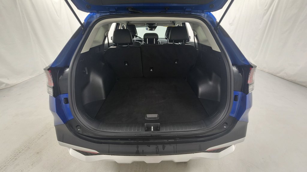 Used 2025 Kia Sportage EX AWD/4WD image 15
