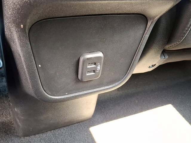 Used 2024 GMC Terrain SLE image 11