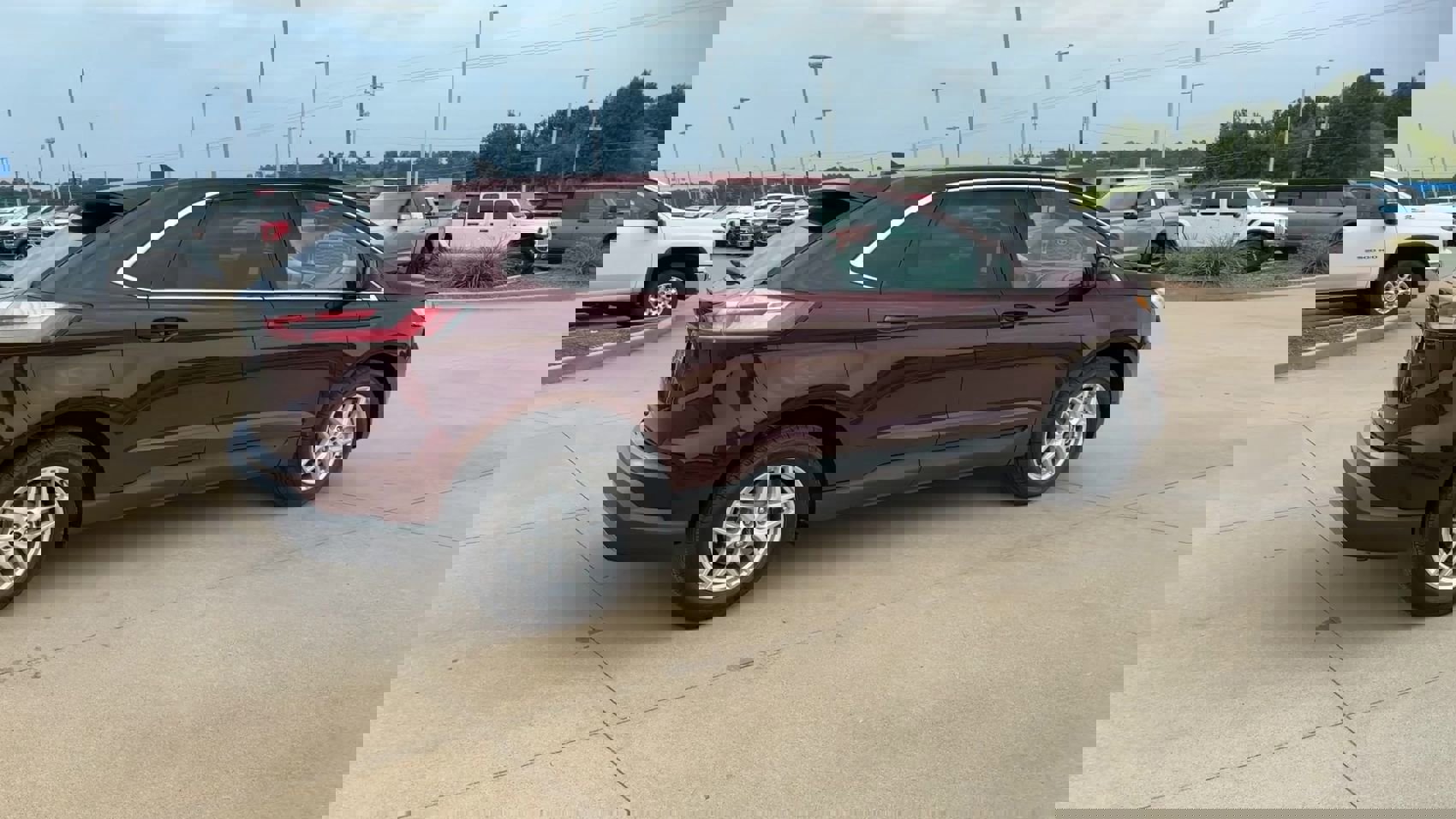 Used 2024 Ford Edge SEL image 8