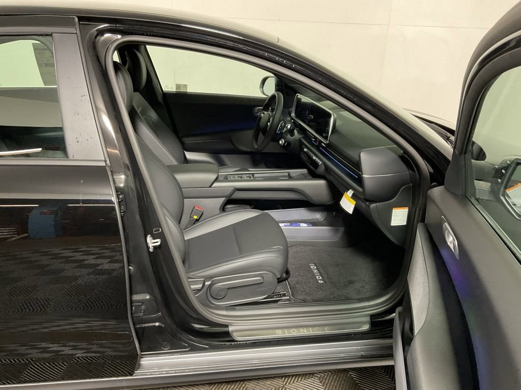 New 2025 Hyundai Ioniq 6 SEL image 30
