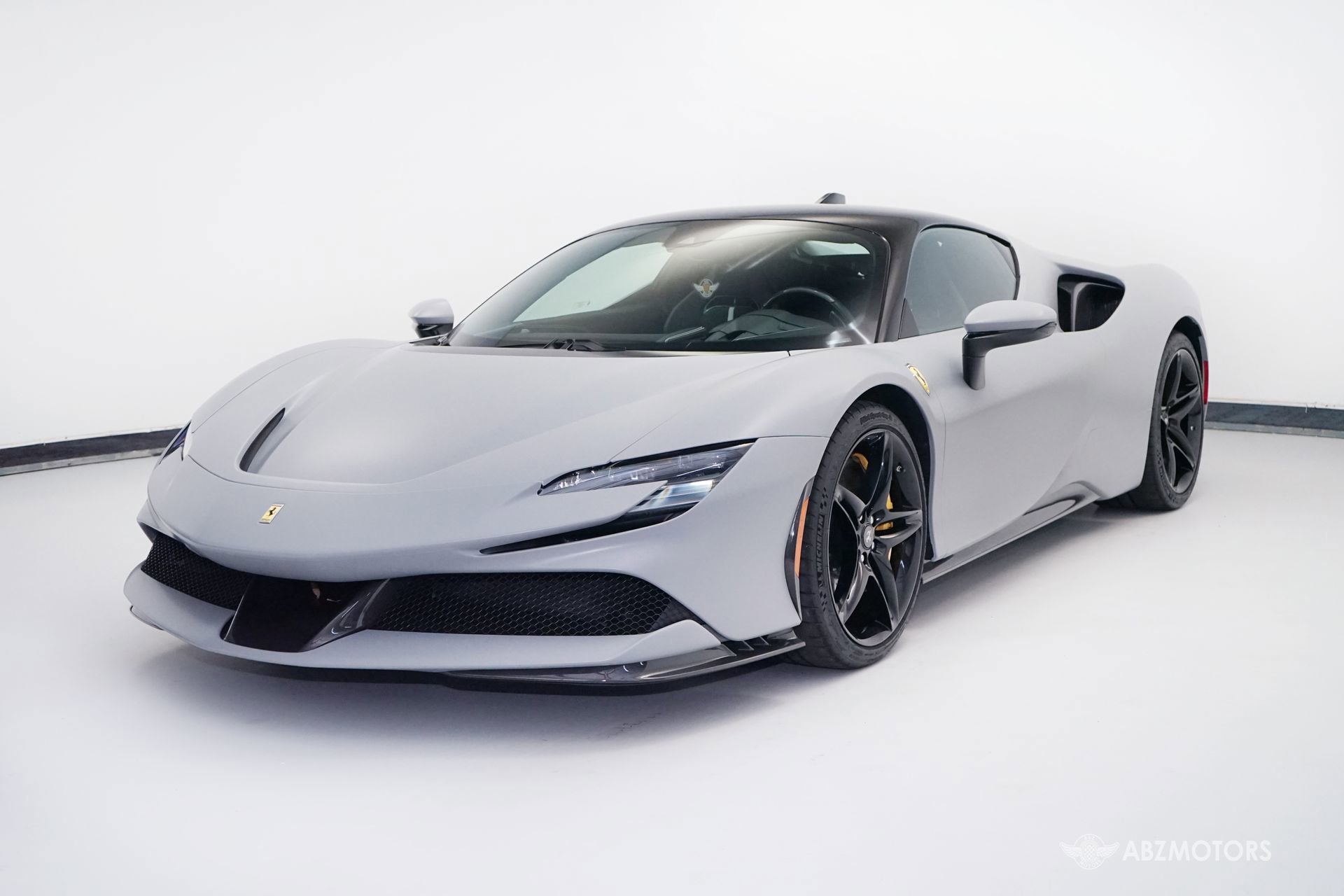 Used 2022 Ferrari SF90 Stradale image 2