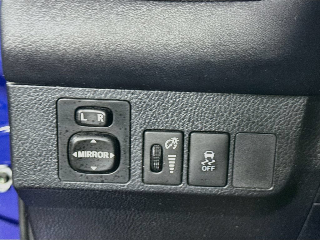 Used 2014 Toyota RAV4 Limited AWD/4WD image 18