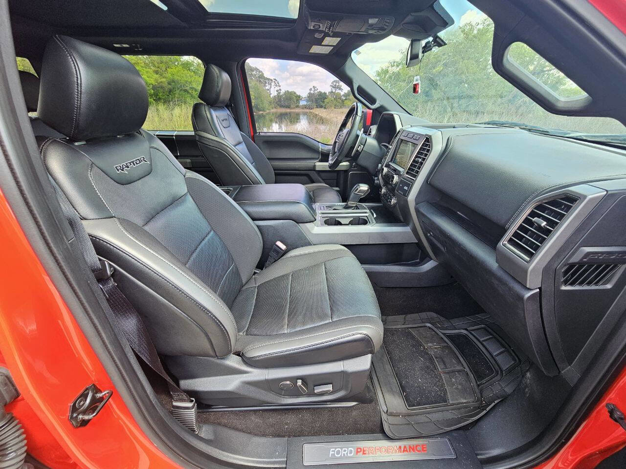 Used 2019 Ford F150 Raptor w/ Equipment Group 802A Luxury AWD/4WD image 43