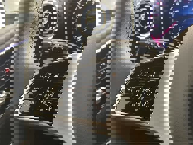 Certified 2026 Mercedes-Benz GLC 300 4MATIC image 25