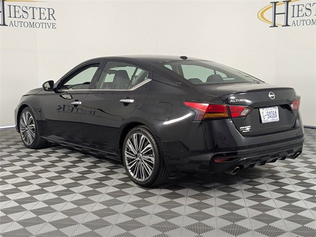 Used 2023 Nissan Altima 2.5 SL image 5