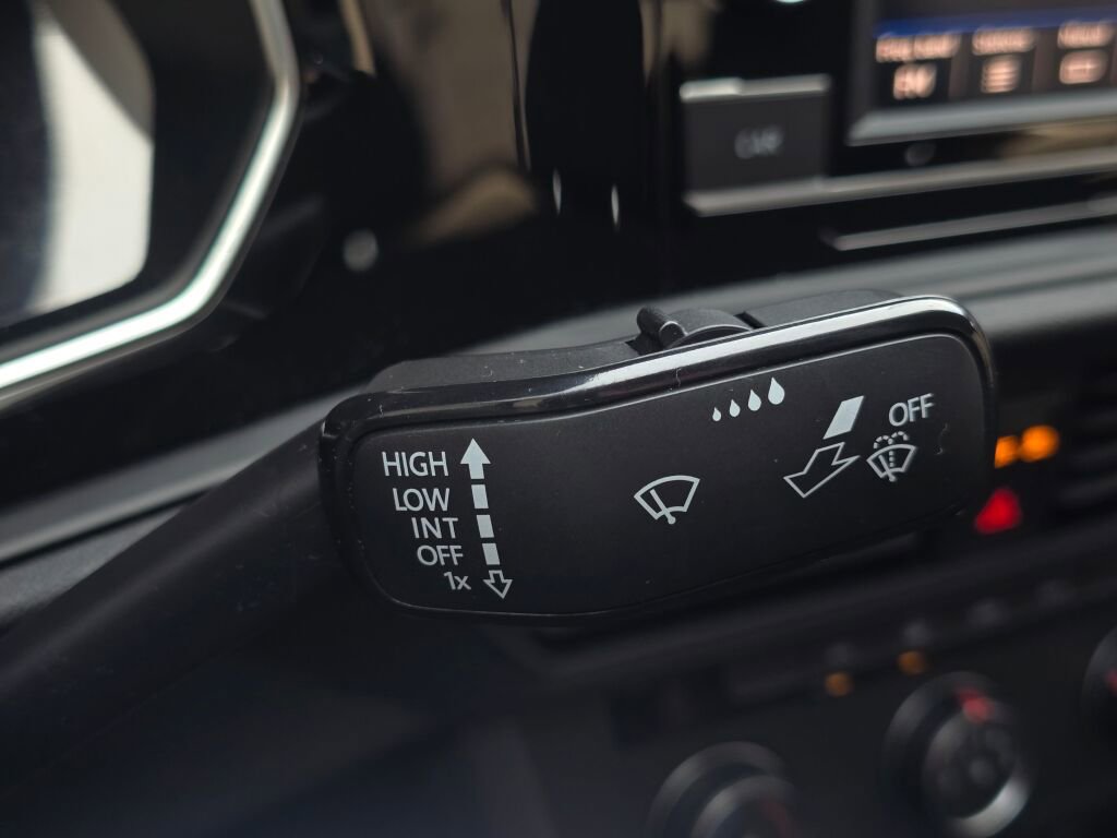 Used 2019 Volkswagen Jetta R-Line FWD image 29