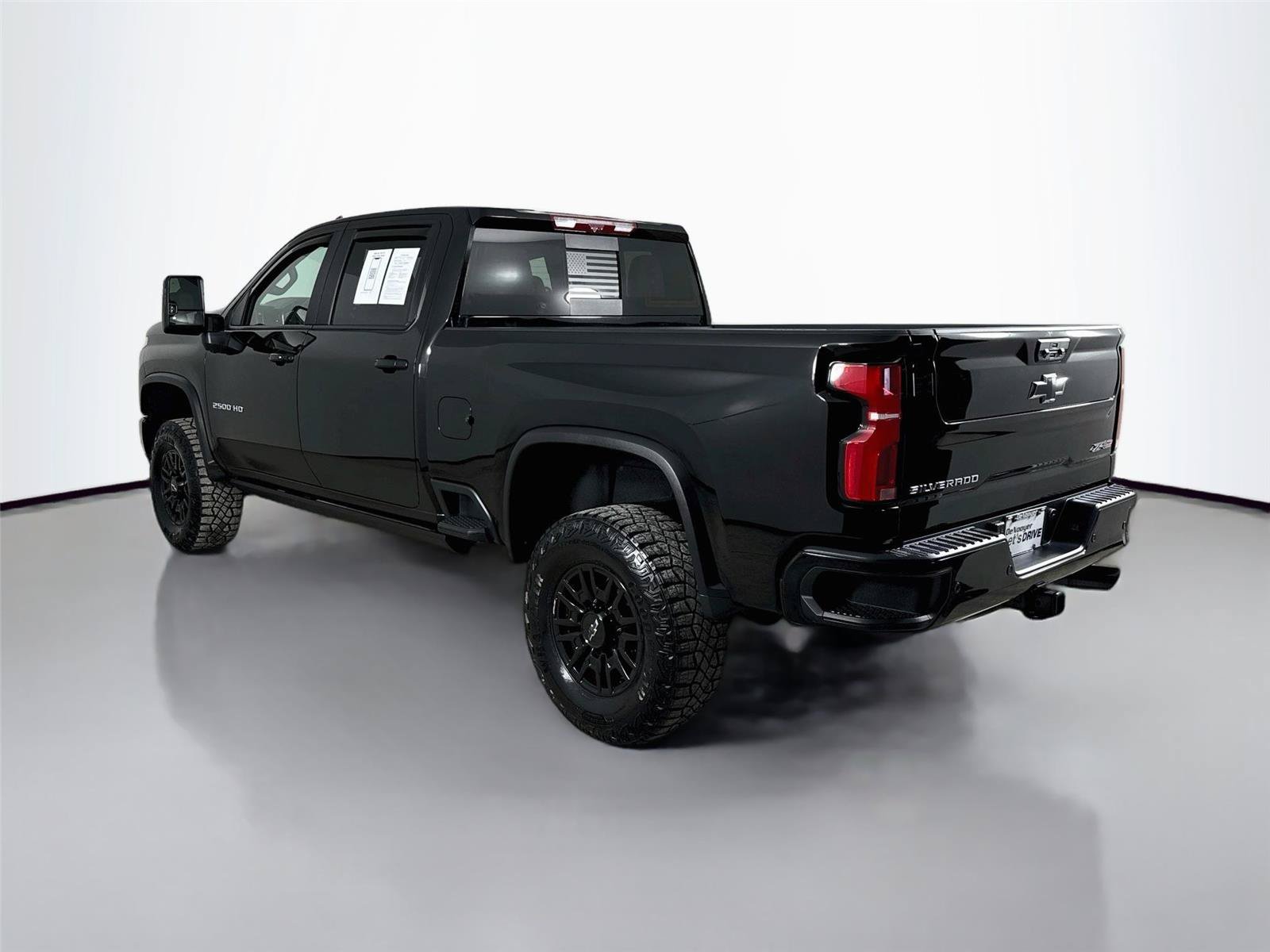 Used 2025 Chevrolet Silverado 2500 ZR2 w/ Technology Package AWD/4WD image 7