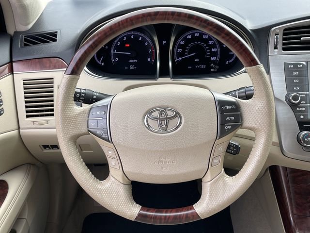 Used 2011 Toyota Avalon Limited image 11