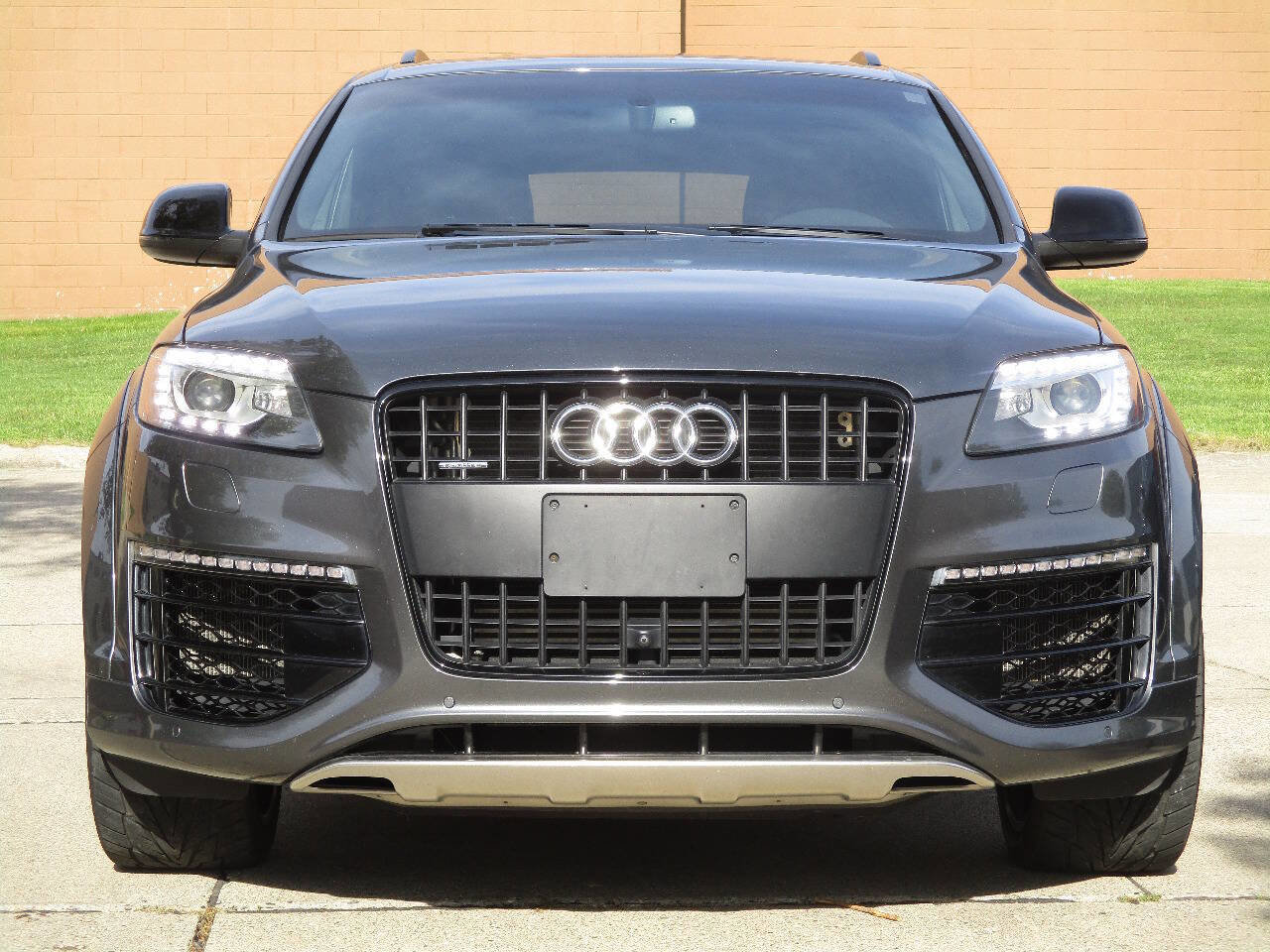 Used 2015 Audi Q7 3.0T S line Prestige w/ Sport Edition AWD/4WD image 2