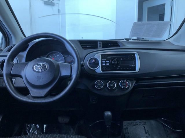 Used 2014 Toyota Yaris L image 16