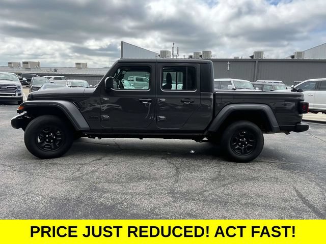 Used 2023 Jeep Gladiator Sport AWD/4WD image 7