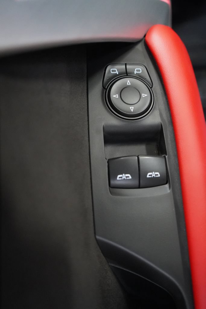 Used 2018 Chevrolet Camaro ZL1 RWD image 27