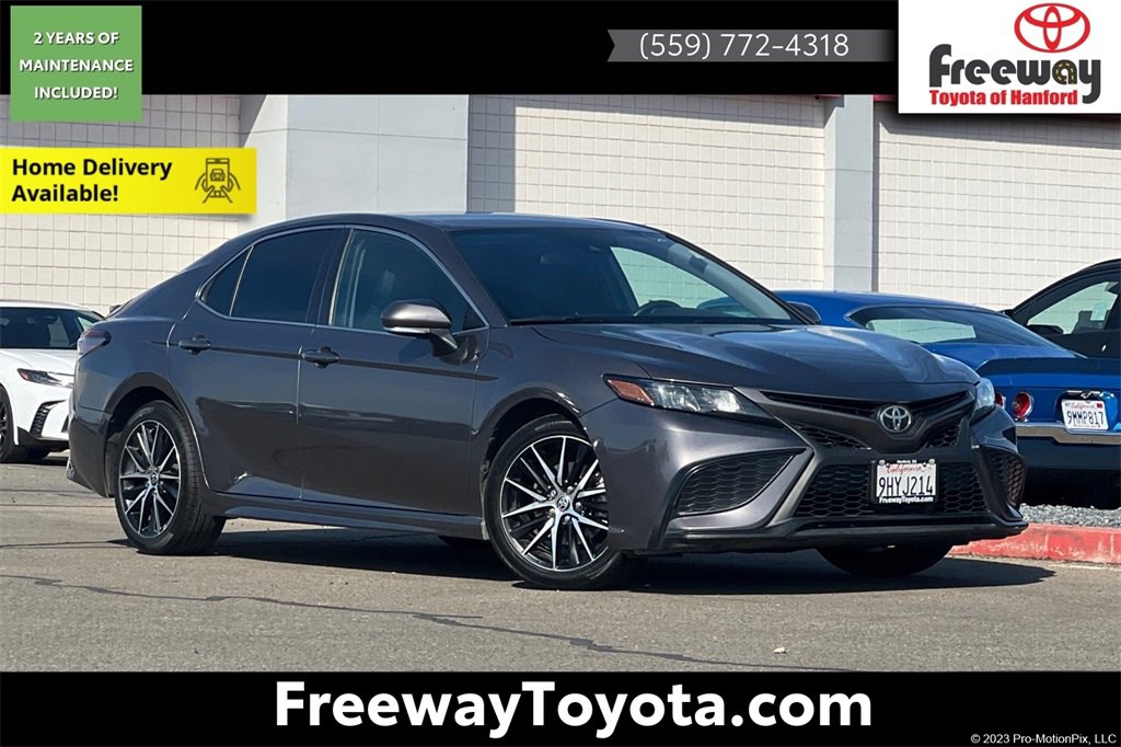 Used 2022 Toyota Camry SE image 1