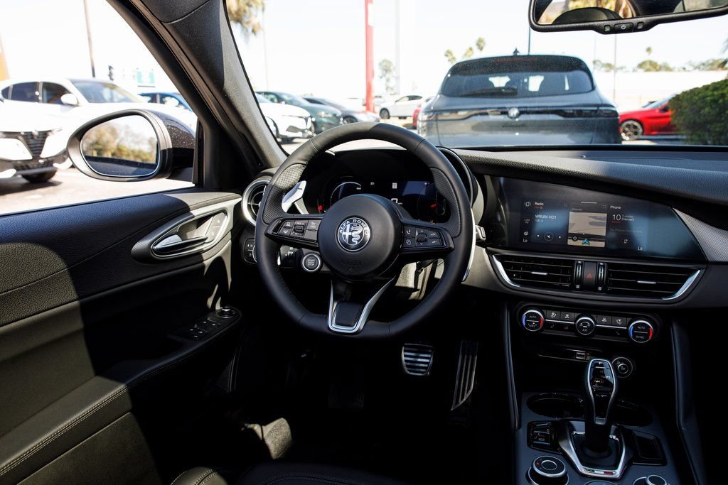 New 2026 Alfa Romeo Giulia w/ Driving Assist Package RWD image 32