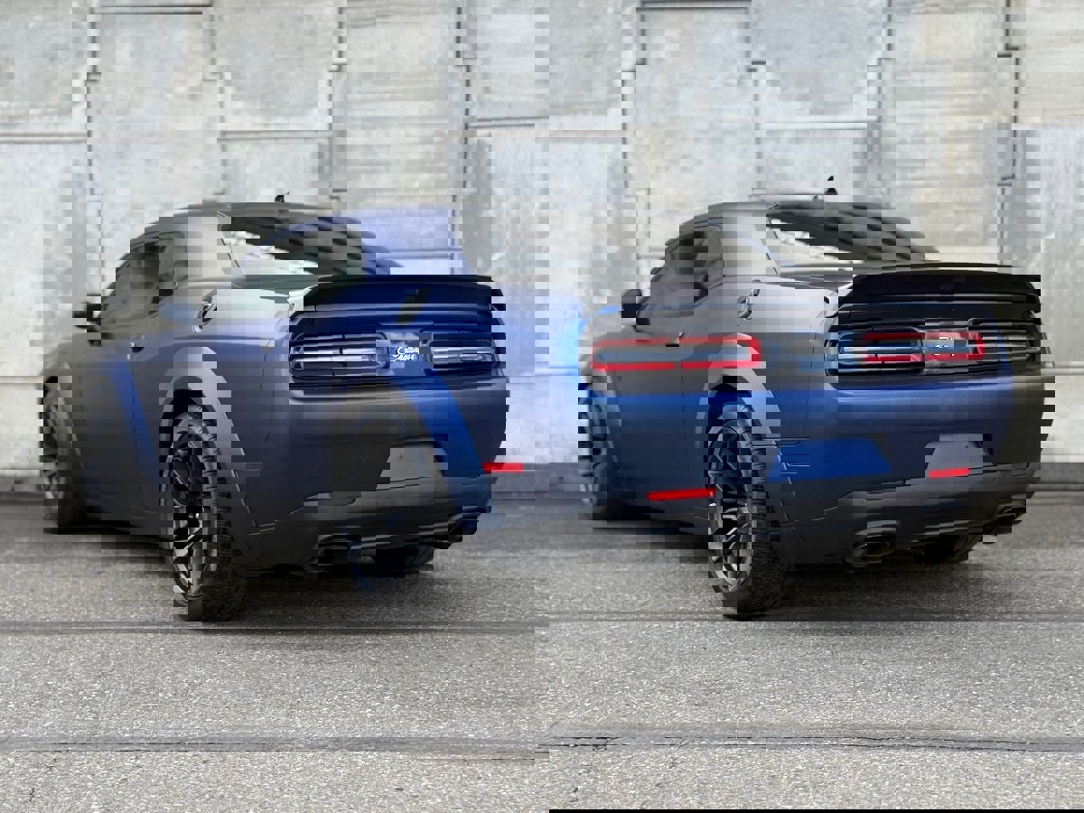 Used 2023 Dodge Challenger SRT Hellcat w/ Harmon/Kardon Sound Group RWD image 5