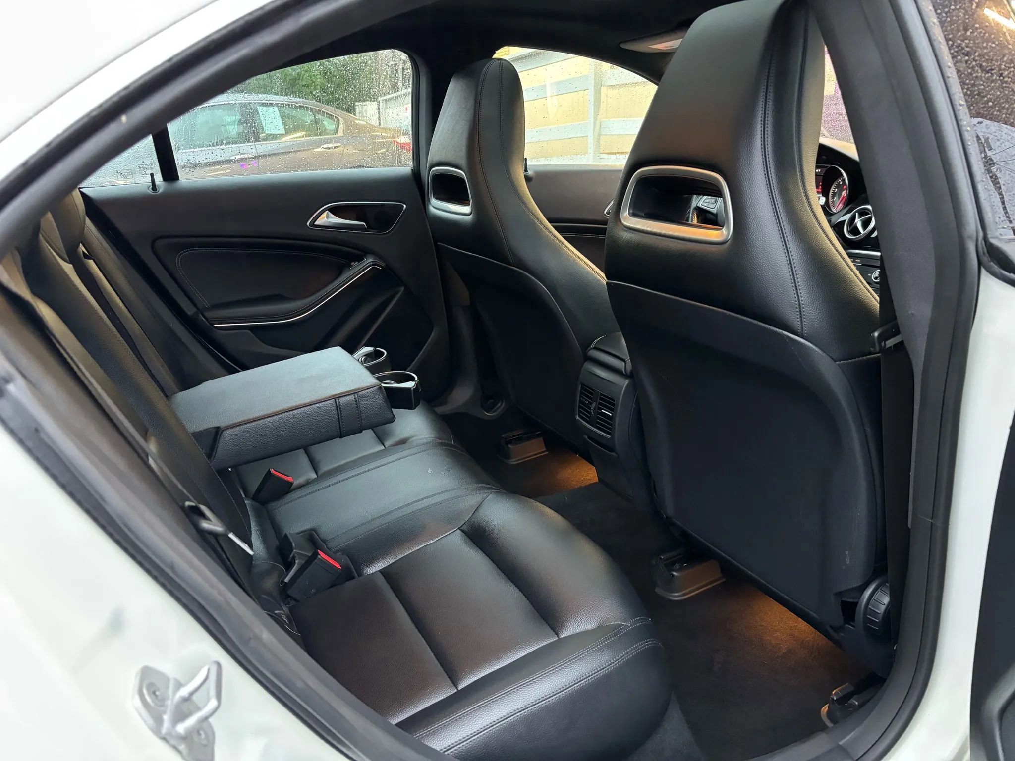 Used 2015 Mercedes-Benz CLA 250 image 26