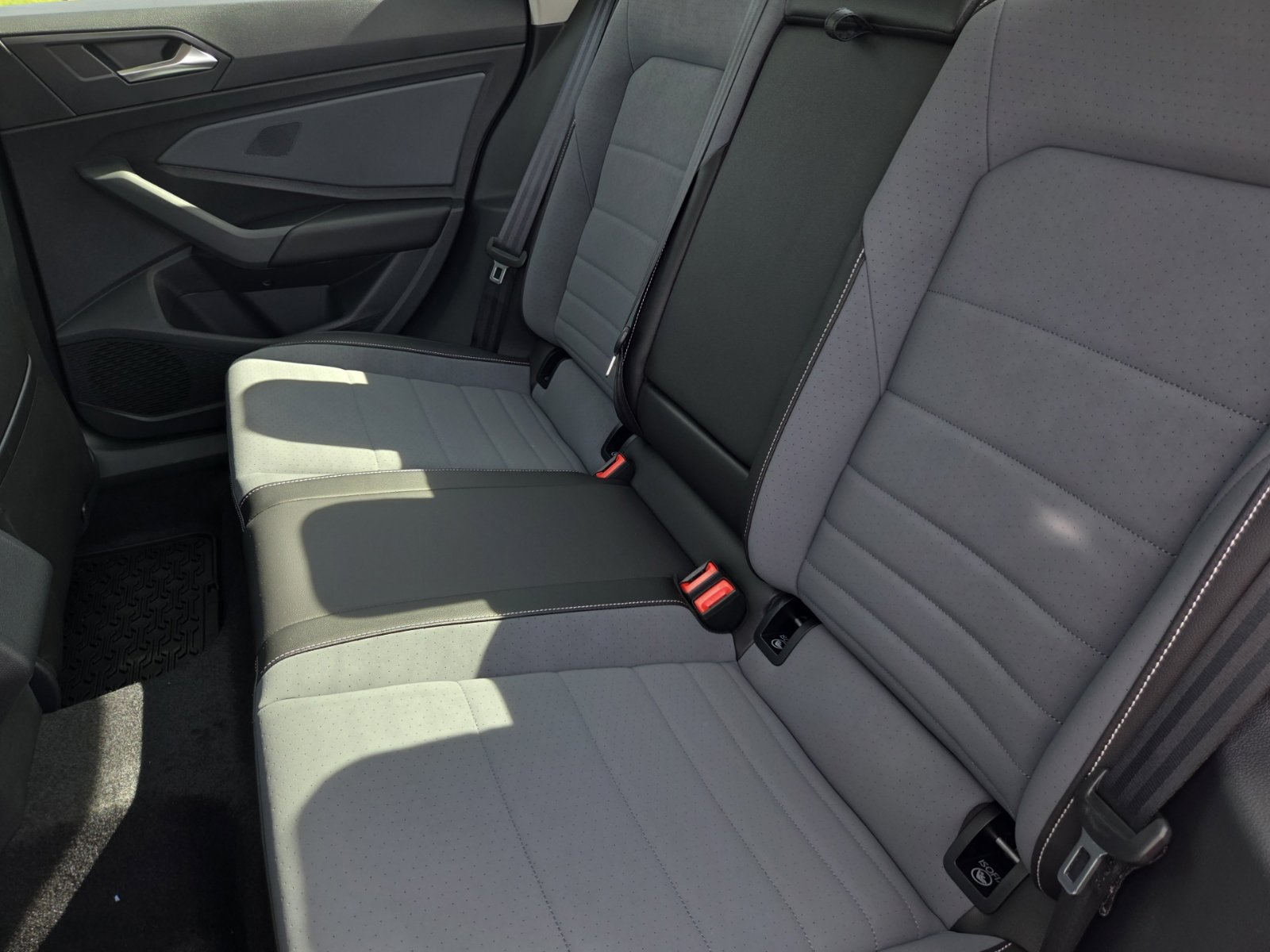 New 2027 Volkswagen Jetta SE FWD image 22