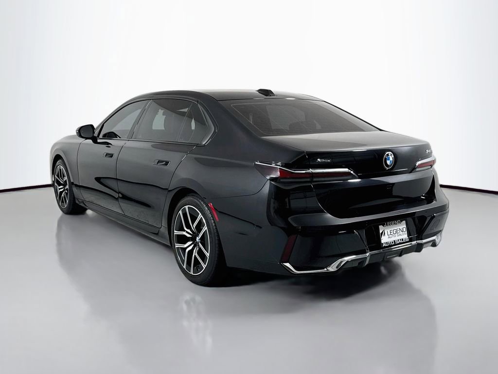 Used 2025 BMW 740i xDrive AWD/4WD image 6