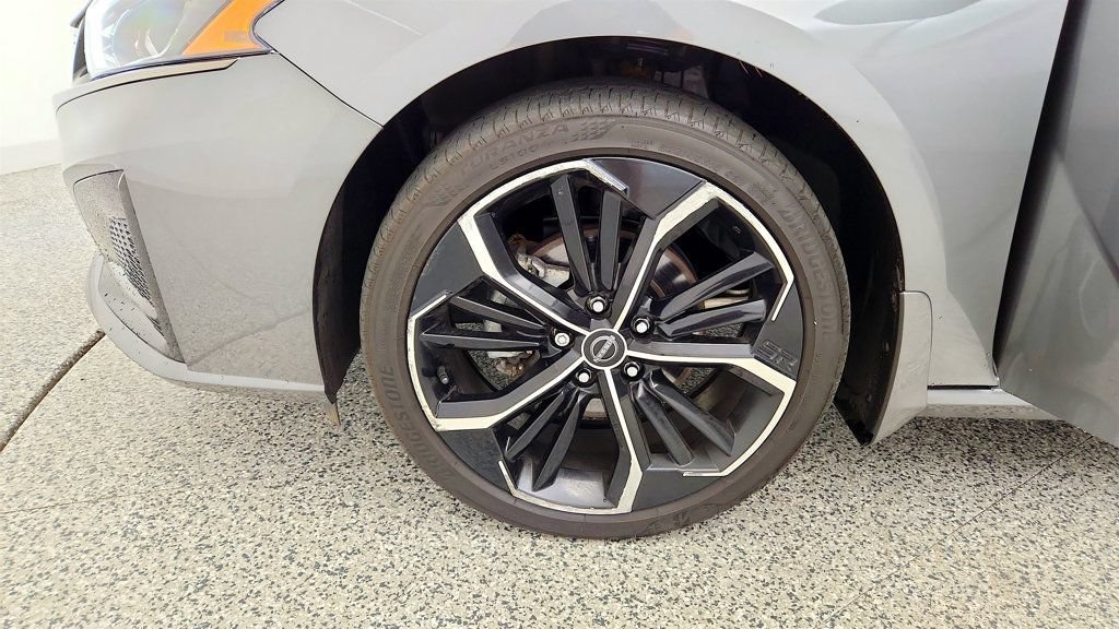 Used 2023 Nissan Altima 2.5 SR AWD/4WD image 9