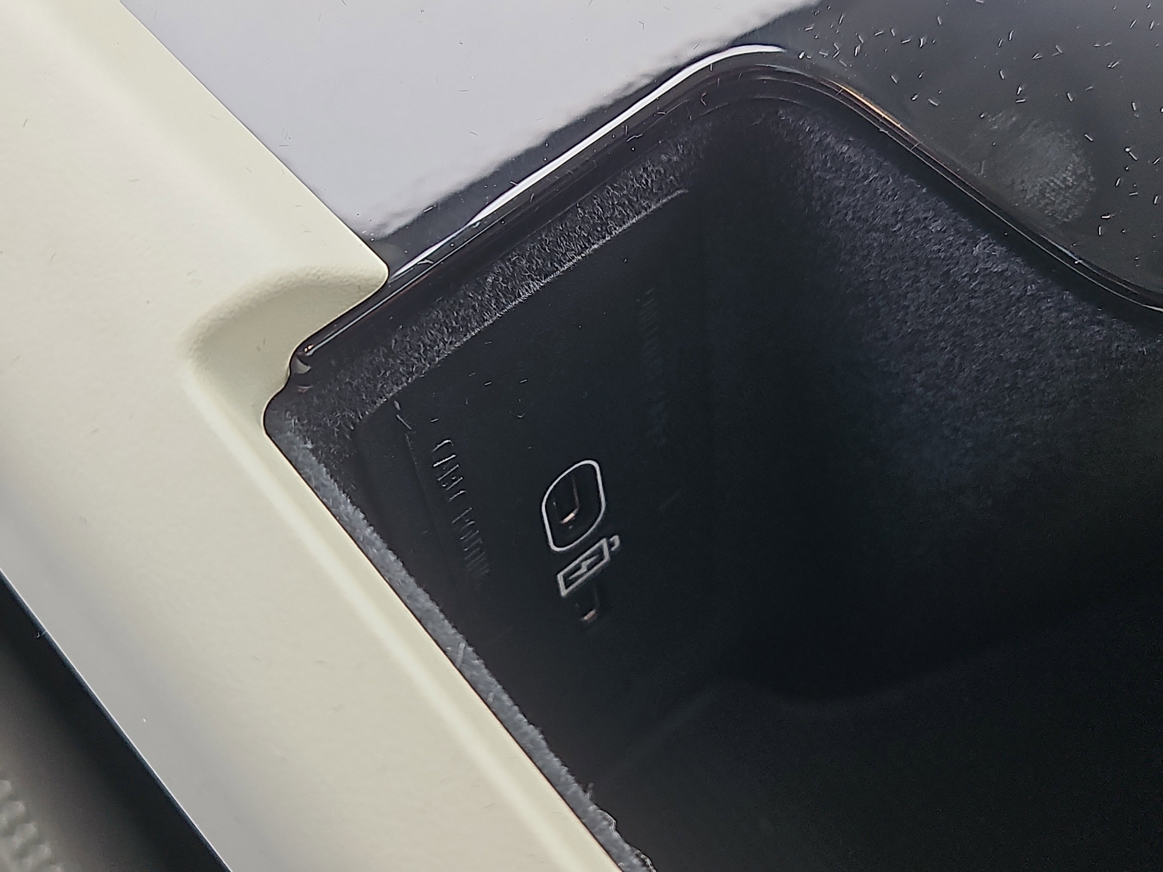 New 2026 Volvo XC60 B5 Ultra w/ Protection Package Premier image 9