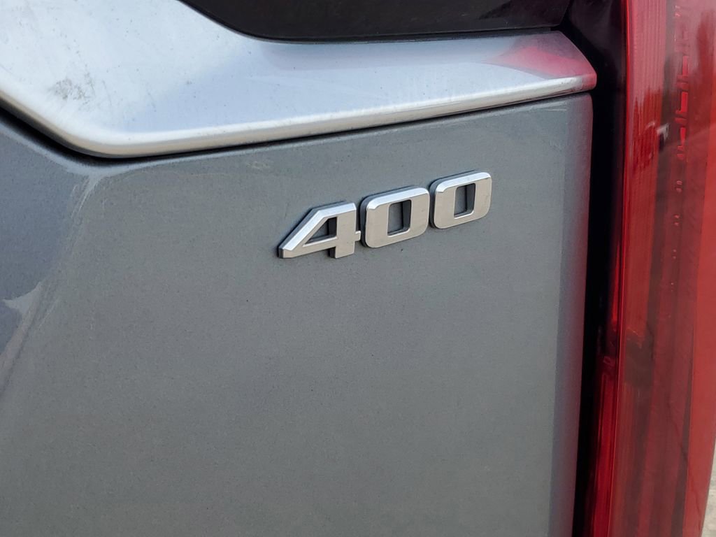 Used 2025 Cadillac XT6 Premium Luxury w/ LPO, Floor Liner Package AWD/4WD image 33