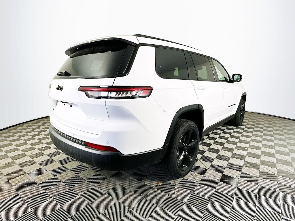 New 2025 Jeep Grand Cherokee L Altitude image 9