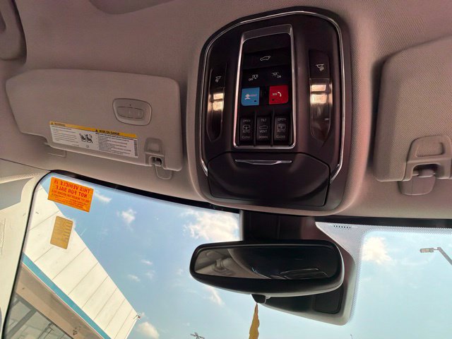 Used 2023 Jeep Grand Cherokee Limited AWD/4WD image 27