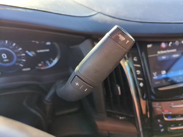 Used 2016 Cadillac Escalade Luxury image 17