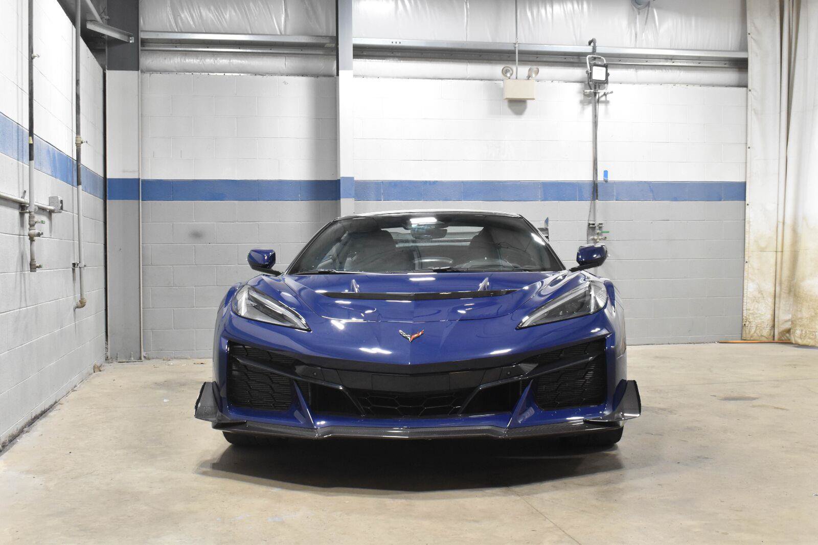 Used 2025 Chevrolet Corvette ZR1 w/ ZR1 Carbon Fiber Aero Package RWD image 22