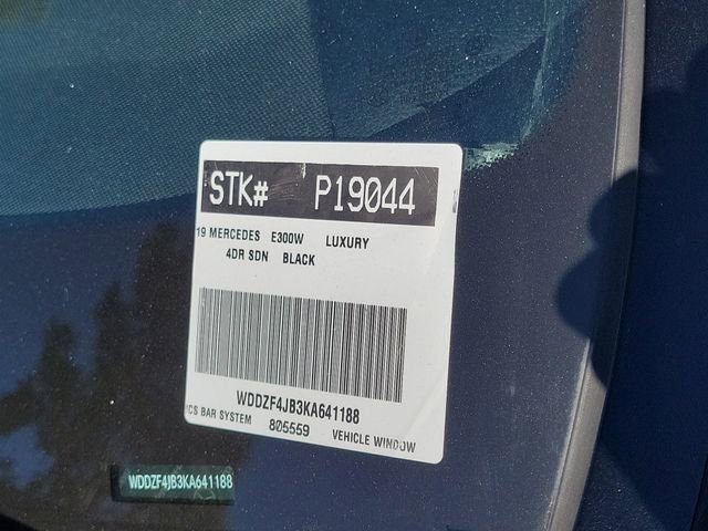 Used 2019 Mercedes-Benz E 300 image 32