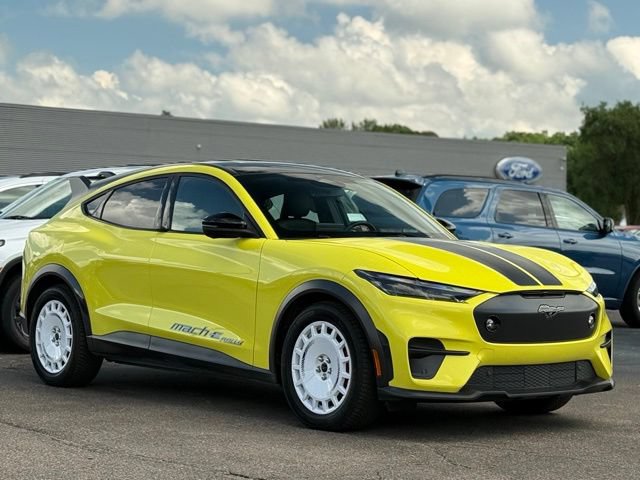 Used 2025 Ford Mustang Mach-E GT AWD/4WD image 35